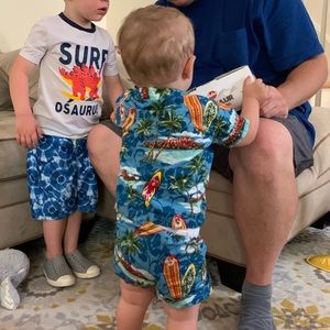 12 month Hawaiian Surf Outfit - Burton up / shorts